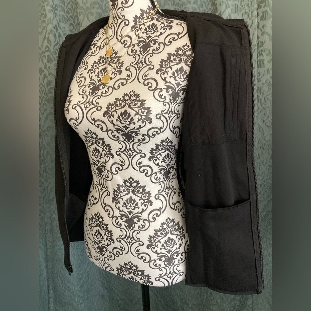 Gap | NWT Active Black Zip Up Hoodie - Picture 6 of 9